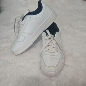 Nautica Size 1 Sneakers